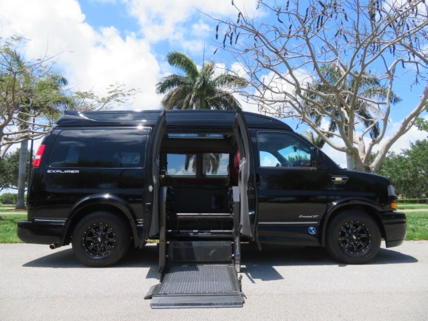 2018 Black /Red GMC Savana G2500 Cargo (1GTW7AFG9J1) with an 6.0L V8 OHV 16V FFV engine, 6A transmission, located at 4301 Oak Circle #19, Boca Raton, FL, 33431, (954) 561-2499, 26.388861, -80.084038 - Photo#22